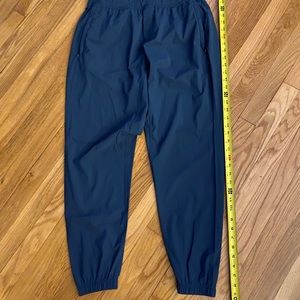 Men’s L lululemon joggers